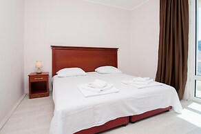 Open Sea Luxury Apartments