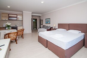 Open Sea Luxury Apartments