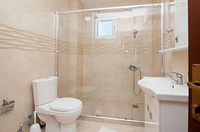 Open Sea Luxury Apartments
