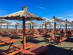 Open Sea Luxury Apartments