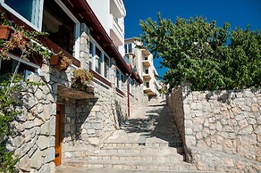 Open Sea Luxury Apartments
