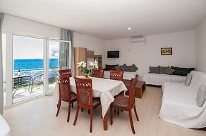 Open Sea Luxury Apartments