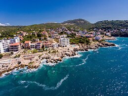 Open Sea Luxury Apartments