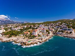 Open Sea Luxury Apartments