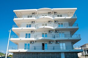 Open Sea Luxury Apartments