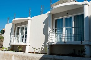 Open Sea Luxury Apartments