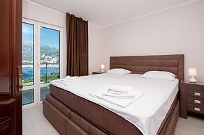 Open Sea Luxury Apartments