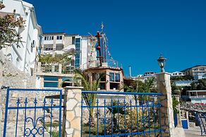 Open Sea Luxury Apartments