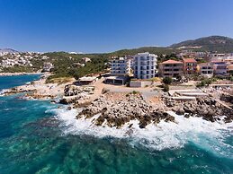 Open Sea Luxury Apartments