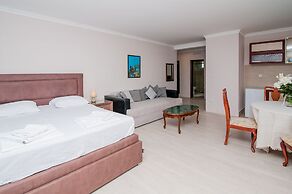 Open Sea Luxury Apartments