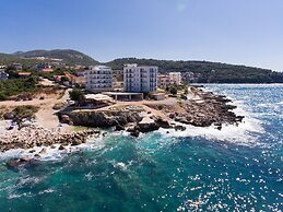 Open Sea Luxury Apartments