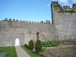 Castlemartyr Mews
