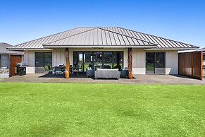 Ainamalu 29 At Waikoloa Beach Resort 3 Bedroom Home by RedAwning