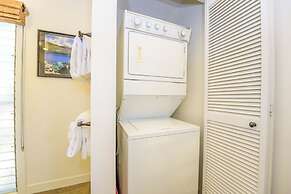 Aina Nalu D202 2 Bedroom Condo by Redawning