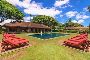 Aina Nalu D202 2 Bedroom Condo by Redawning