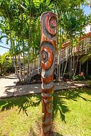 Aina Nalu D202 2 Bedroom Condo by Redawning