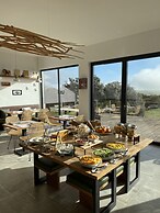 Montimerso Skyscape Country House