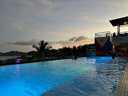 Outpost Hostel - Coron - Adults Only