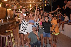 Outpost Hostel - Coron - Adults Only