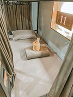 Outpost Hostel - Coron - Adults Only