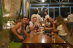 Outpost Hostel - Coron - Adults Only