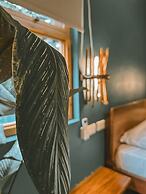 Outpost Hostel - Coron - Adults Only
