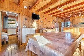 Chalet in Harreberg With Garden Views