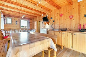 Chalet in Harreberg With Garden Views