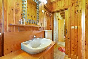 Chalet in Harreberg With Garden Views