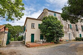 Flat in a Beautiful Building With Pool