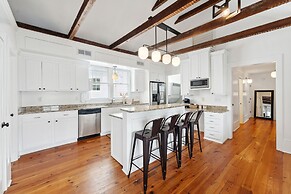 Downtown Home Centrally Located