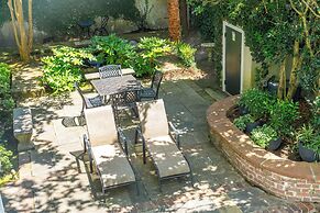 Tranquility with Garden & Heated Pool near King Street