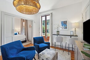 Tranquility with Garden & Heated Pool near King Street