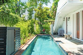Tranquility with Garden & Heated Pool near King Street