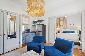 Tranquility with Garden & Heated Pool near King Street