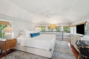 Cottage with Beautiful Garden and Heated Pool