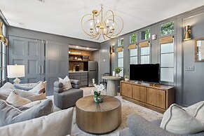 Cottage with Beautiful Garden and Heated Pool