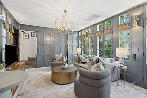 Cottage with Beautiful Garden and Heated Pool