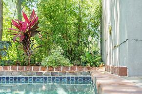 Cottage with Beautiful Garden and Heated Pool