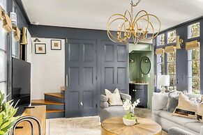 Cottage with Beautiful Garden and Heated Pool