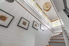 Cottage with Beautiful Garden and Heated Pool