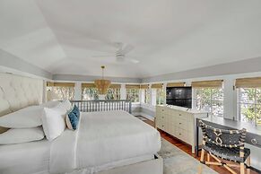 Cottage with Beautiful Garden and Heated Pool