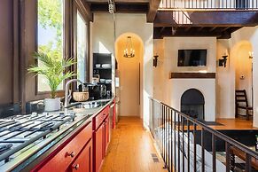 Perfect Location in Downtown Charleston