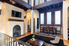 Perfect Location in Downtown Charleston