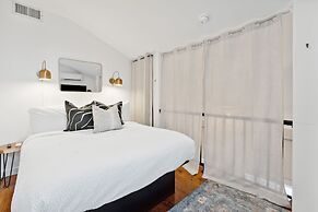 Perfect Location in Downtown Charleston