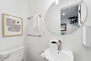 Perfect Location in Downtown Charleston