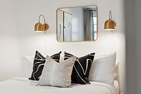 Perfect Location in Downtown Charleston