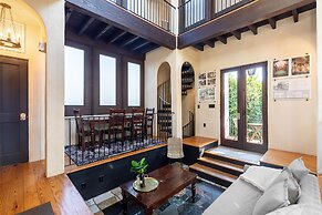 Perfect Location in Downtown Charleston