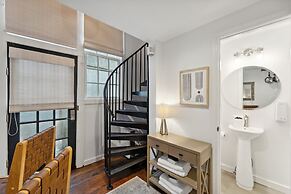 Perfect Location in Downtown Charleston