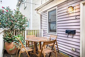 Spacious Apartment Downtown